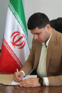 دکتر امیر حسین احمدی مدیرعامل هلدینگ بین‌المللی آذر